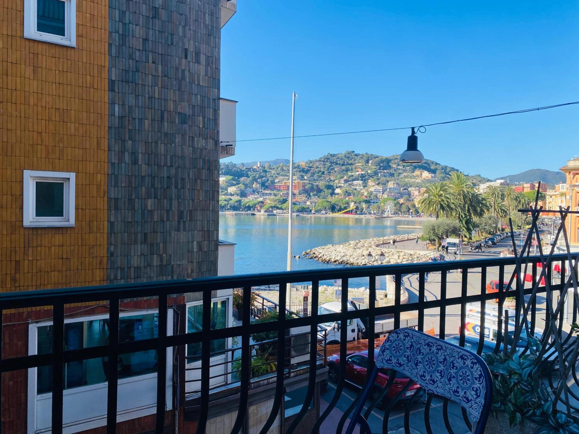 Alla Casa Rosa Al Mare- Centrale A Di Fronte Al Mare- Emozionante- Garage Privato Gratuito A 800 Mt- Aria Condizionata-Wifi Rapallo Exterior foto