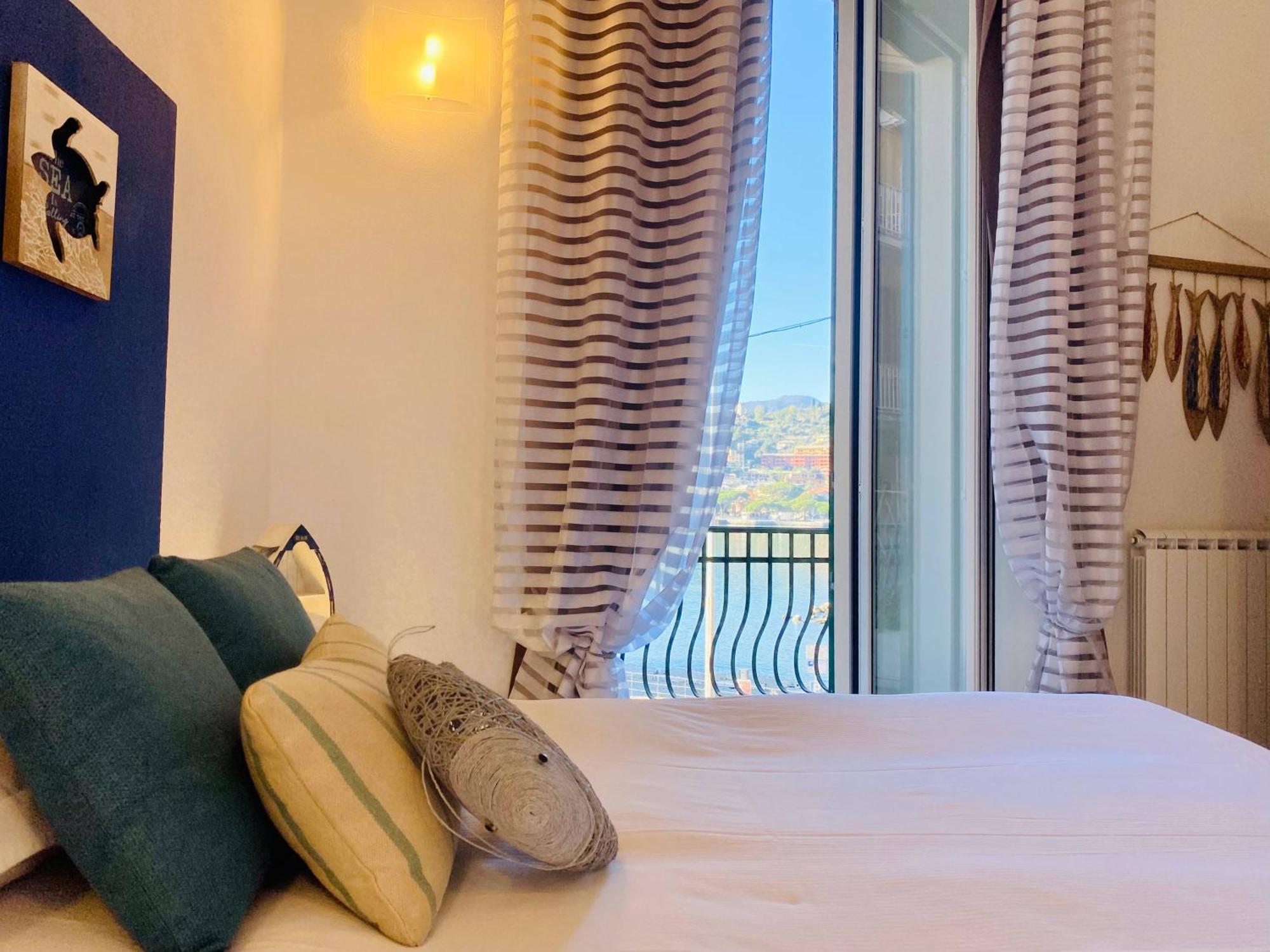 Alla Casa Rosa Al Mare- Centrale A Di Fronte Al Mare- Emozionante- Garage Privato Gratuito A 800 Mt- Aria Condizionata-Wifi Rapallo Exterior foto